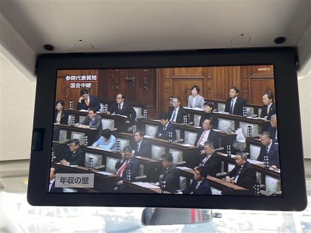 セレナ ハイウェイスター プロパイロットエディション 4WD メーカー純正ナビ フルセグTV・Bluetooth接続・CD/DVD再生 プロパイロット クルーズコントロール 後席モニター 両側電動ドア 冬タイヤ4本積載 コーナーセンサー(15枚目)