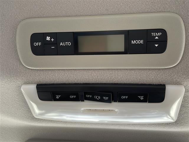 セレナ ハイウェイスター プロパイロットエディション 4WD メーカー純正ナビ フルセグTV・Bluetooth接続・CD/DVD再生 プロパイロット クルーズコントロール 後席モニター 両側電動ドア 冬タイヤ4本積載 コーナーセンサー(16枚目)