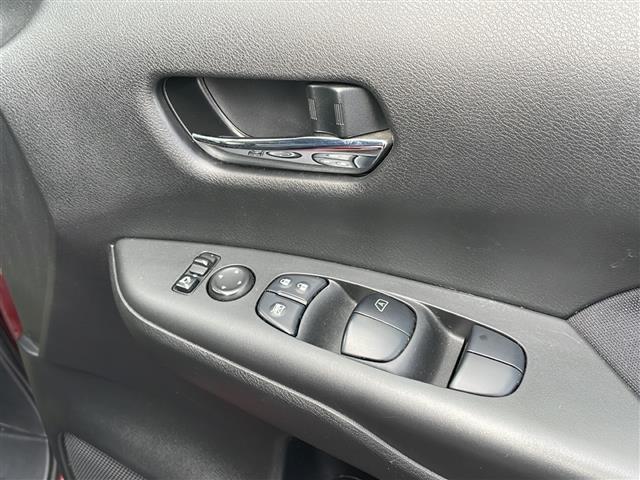 セレナ ハイウェイスター プロパイロットエディション 4WD メーカー純正ナビ フルセグTV・Bluetooth接続・CD/DVD再生 プロパイロット クルーズコントロール 後席モニター 両側電動ドア 冬タイヤ4本積載 コーナーセンサー(22枚目)