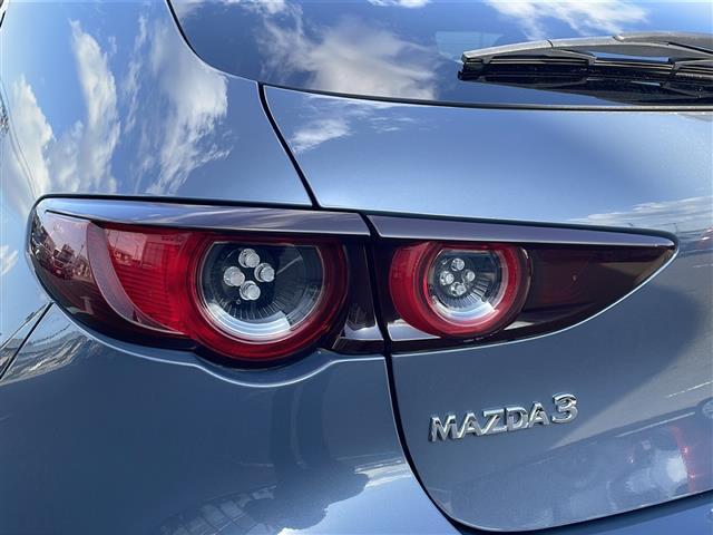 MAZDA3ファストバック 15Sツーリング 純正メモリナビ(Bluetooth/AM/FM/CD/DVD) フルセグTV クルーズコントロール バックカメラ 衝突軽減システム ブラインドスポットアシスト 純正AW付サマータイヤ(35枚目)
