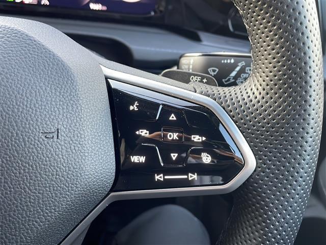 ゴルフGTI ベースグレード 純正メモリナビ(AppConnect/フルセグTV) デジタルコックピット レーダークルーズコントロール ヘッドアップディスプレイ バックカメラ シートヒーター ステアリングヒーター(7枚目)