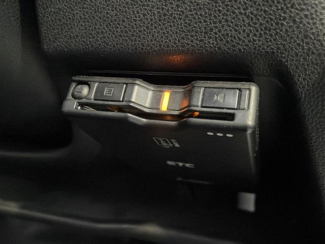 ハイゼットカーゴ DX SA III 4WD ナビ:NSZN-W71D(BT/DTV/FM/AM/フルセグ) バックカメラ オートライト ETC 衝突軽減 アイドリングストップ コーナーセンサー ドアバイザー(3枚目)