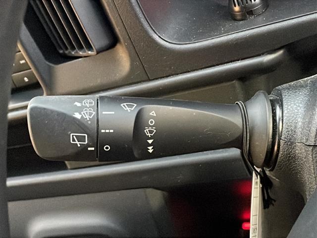 ハイゼットカーゴ DX SA III 4WD ナビ:NSZN-W71D(BT/DTV/FM/AM/フルセグ) バックカメラ オートライト ETC 衝突軽減 アイドリングストップ コーナーセンサー ドアバイザー(6枚目)