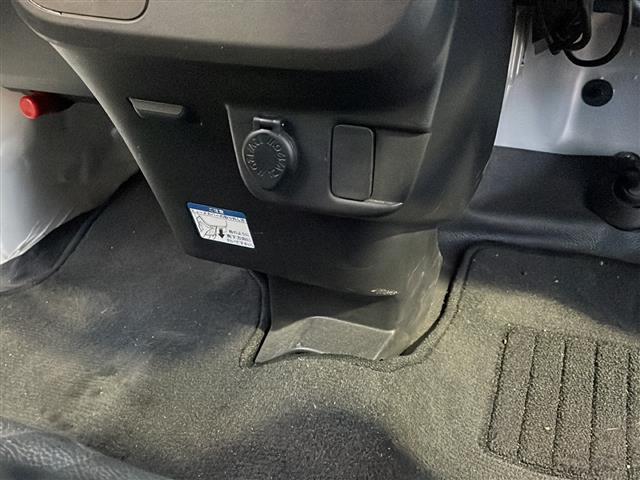 ハイゼットカーゴ DX SA III 4WD ナビ:NSZN-W71D(BT/DTV/FM/AM/フルセグ) バックカメラ オートライト ETC 衝突軽減 アイドリングストップ コーナーセンサー ドアバイザー(12枚目)