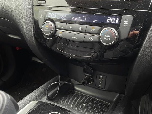 エクストレイル ２０Ｘ　ＨＶエクストリーマＸエマジェンシーブレーキＰ　４ＷＤ　純正ナビ（ＢＴ／ＤＴＶ／ＦＭ／ＡＭ／フルセグ）　前後ドライブレコーダー　前席シートヒーター　ステアリングスイッチ　夏冬タイヤ　ビルトインＥＴＣ　電動格納ミラー　ウィンカーミラー（12枚目）