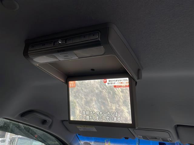 ステップワゴンスパーダ Ｚ　クールスピリット　４ＷＤ　ナビ；ＶＸＭ－１３５ＶＦＮｉ（ＤＴＶ／フルセグ）　バックカメラ　ビルトインＥＴＣ　オートライト　両側電動ドア　アイドリングストップ　スペアキー１本　パドルシフト　ステアリングスイッチ（18枚目）