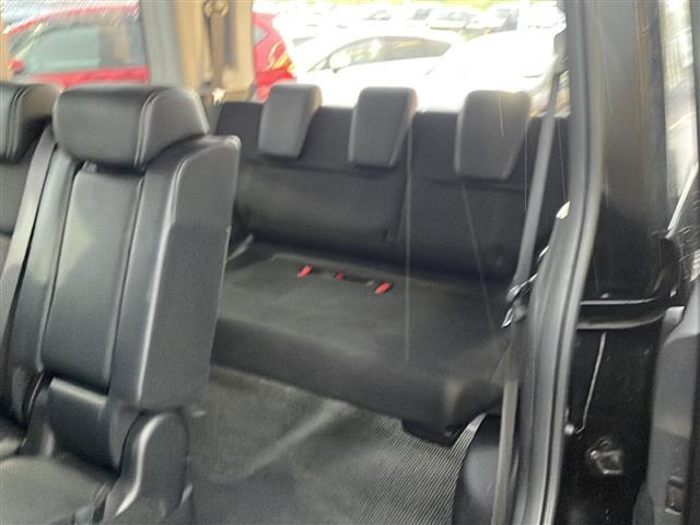 ステップワゴンスパーダ Ｚ　クールスピリット　４ＷＤ　ナビ；ＶＸＭ－１３５ＶＦＮｉ（ＤＴＶ／フルセグ）　バックカメラ　ビルトインＥＴＣ　オートライト　両側電動ドア　アイドリングストップ　スペアキー１本　パドルシフト　ステアリングスイッチ（25枚目）