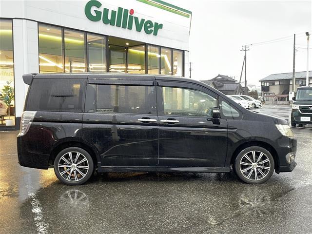 ステップワゴンスパーダ Ｚ　クールスピリット　４ＷＤ　ナビ；ＶＸＭ－１３５ＶＦＮｉ（ＤＴＶ／フルセグ）　バックカメラ　ビルトインＥＴＣ　オートライト　両側電動ドア　アイドリングストップ　スペアキー１本　パドルシフト　ステアリングスイッチ（34枚目）