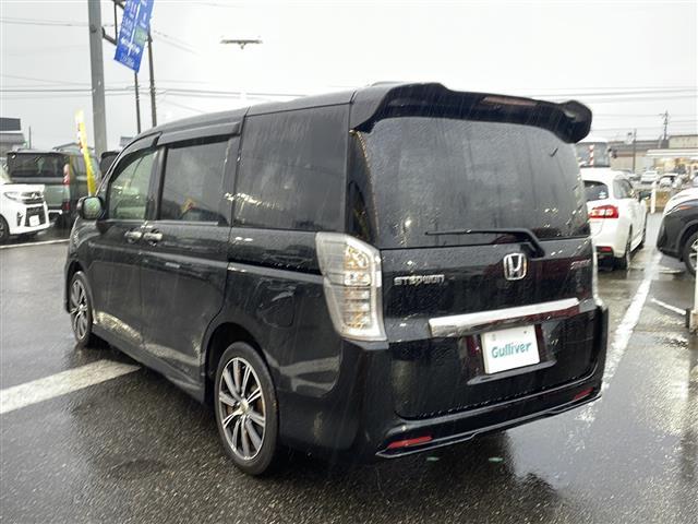 ステップワゴンスパーダ Ｚ　クールスピリット　４ＷＤ　ナビ；ＶＸＭ－１３５ＶＦＮｉ（ＤＴＶ／フルセグ）　バックカメラ　ビルトインＥＴＣ　オートライト　両側電動ドア　アイドリングストップ　スペアキー１本　パドルシフト　ステアリングスイッチ（43枚目）