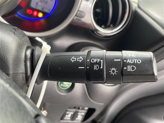 Ｎ－ＢＯＸカスタム ２トーンカラースタイル　Ｇ　ＳＳパッケージ　ナビ：ＶＸＭ－１５５ＶＸｉ（ＢＴ／ＤＴＶ／ＦＭ／ＡＭ／ワンセグ）　バックカメラ　両側電動ドア　スペアキー１本　ＥＴＣ　純正１４インチＡＷ　純正フロアマット　ウィンカーミラー　フォグランプ（6枚目）