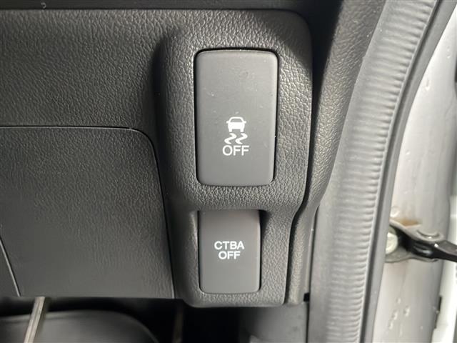 Ｎ－ＢＯＸカスタム ２トーンカラースタイル　Ｇ　ＳＳパッケージ　ナビ：ＶＸＭ－１５５ＶＸｉ（ＢＴ／ＤＴＶ／ＦＭ／ＡＭ／ワンセグ）　バックカメラ　両側電動ドア　スペアキー１本　ＥＴＣ　純正１４インチＡＷ　純正フロアマット　ウィンカーミラー　フォグランプ（15枚目）