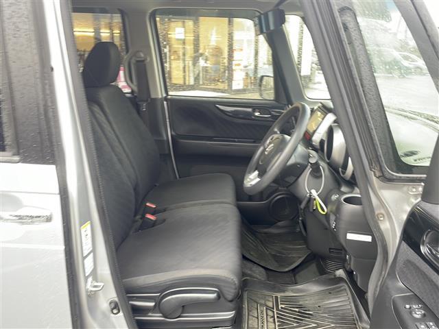 Ｎ－ＢＯＸカスタム ２トーンカラースタイル　Ｇ　ＳＳパッケージ　ナビ：ＶＸＭ－１５５ＶＸｉ（ＢＴ／ＤＴＶ／ＦＭ／ＡＭ／ワンセグ）　バックカメラ　両側電動ドア　スペアキー１本　ＥＴＣ　純正１４インチＡＷ　純正フロアマット　ウィンカーミラー　フォグランプ（19枚目）