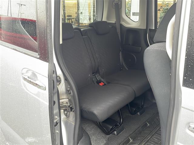 Ｎ－ＢＯＸカスタム ２トーンカラースタイル　Ｇ　ＳＳパッケージ　ナビ：ＶＸＭ－１５５ＶＸｉ（ＢＴ／ＤＴＶ／ＦＭ／ＡＭ／ワンセグ）　バックカメラ　両側電動ドア　スペアキー１本　ＥＴＣ　純正１４インチＡＷ　純正フロアマット　ウィンカーミラー　フォグランプ（21枚目）