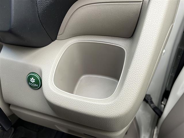 Ｎ－ＷＧＮ Ｇ・Ａパッケージ　メーカー純正ナビ　ワンセグ・ＣＤ・ＤＶＤ・Ｂｌｕｅｔｏｏｔｈ接続　バックカメラ　シティブレーキアクティブシステム　ドライブレコーダーＥＴＣ　ドアバイザー　純正フロアマット　スペアキー　プッシュスタート（17枚目）