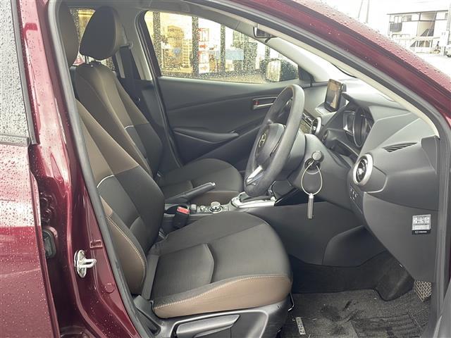 ＭＡＺＤＡ２ １５Ｓプロアクティブ　純正ナビ（Ｂｌｕｅｔｏｏｔｈ／ＣａｒＰｌａｙ／フルセグＴＶ／ＡＵＸ／ＵＳＢ／ＣＤ・ＤＶＤ再生）衝突軽減ブレーキ　シートヒーター　パーキングセンサー　ＬＥＤヘッドライト　ＥＴＣ　ヘッドアップディスプレイ（20枚目）