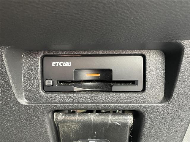 ノート Ｘ　純正ナビ　アラウンドビューモニター　インテリジェントインナーミラー　プロパイロット　前席シートヒーター　ステアリングヒーター　前後コーナーセンサー　衝突軽減システム　ＬＥＤヘッドライト（6枚目）