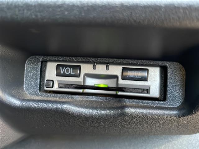 ハイエースバン スーパーGL ディーゼルターボ 4WD ワンオーナー 社外メモリナビ:CN-HE01WD バックカメラ 冬タイヤ積載 社外エンジンスターター 前後ドライブレコーダー 取扱説明書 保証書(3枚目)