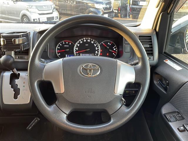 ハイエースバン スーパーGL ディーゼルターボ 4WD ワンオーナー 社外メモリナビ:CN-HE01WD バックカメラ 冬タイヤ積載 社外エンジンスターター 前後ドライブレコーダー 取扱説明書 保証書(5枚目)