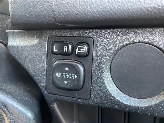 ハイエースバン スーパーGL ディーゼルターボ 4WD ワンオーナー 社外メモリナビ:CN-HE01WD バックカメラ 冬タイヤ積載 社外エンジンスターター 前後ドライブレコーダー 取扱説明書 保証書(16枚目)