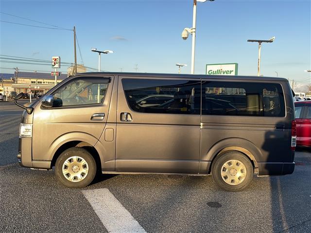 ハイエースバン スーパーGL ディーゼルターボ 4WD ワンオーナー 社外メモリナビ:CN-HE01WD バックカメラ 冬タイヤ積載 社外エンジンスターター 前後ドライブレコーダー 取扱説明書 保証書(29枚目)