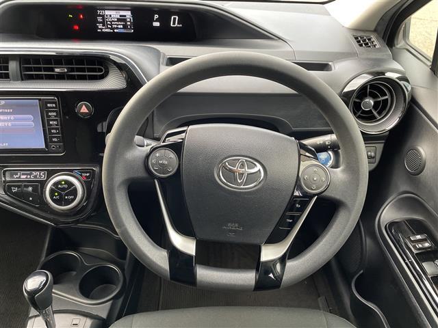 アクア Ｓスタイルブラック　純正ナビ　バックカメラ　トヨタセーフティーセンス　プリクラッシュセーフティーセンス　レーディパーチャーアラート　オートマチックハイビーム　横滑り防止システム　ステアリングスイッチ　電動格納ミラー（3枚目）