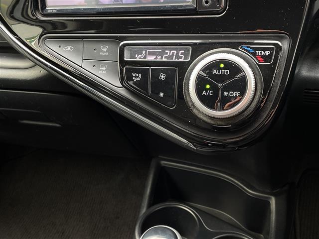 アクア Ｓスタイルブラック　純正ナビ　バックカメラ　トヨタセーフティーセンス　プリクラッシュセーフティーセンス　レーディパーチャーアラート　オートマチックハイビーム　横滑り防止システム　ステアリングスイッチ　電動格納ミラー（11枚目）