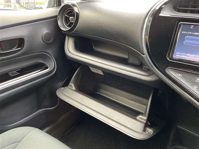 アクア Ｓスタイルブラック　純正ナビ　バックカメラ　トヨタセーフティーセンス　プリクラッシュセーフティーセンス　レーディパーチャーアラート　オートマチックハイビーム　横滑り防止システム　ステアリングスイッチ　電動格納ミラー（19枚目）