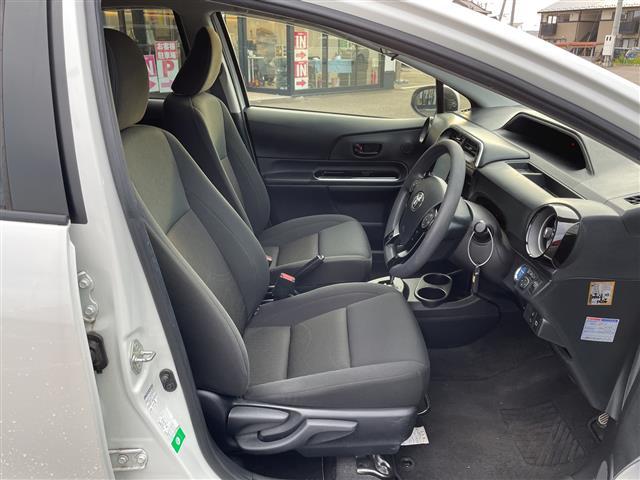 アクア Ｓスタイルブラック　純正ナビ　バックカメラ　トヨタセーフティーセンス　プリクラッシュセーフティーセンス　レーディパーチャーアラート　オートマチックハイビーム　横滑り防止システム　ステアリングスイッチ　電動格納ミラー（22枚目）