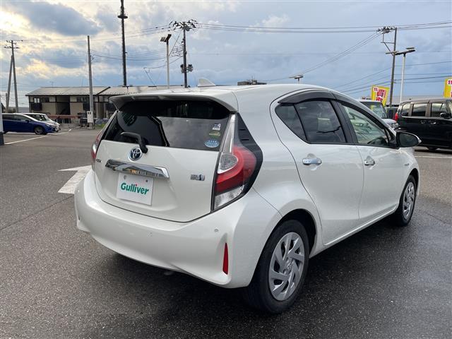 アクア Ｓスタイルブラック　純正ナビ　バックカメラ　トヨタセーフティーセンス　プリクラッシュセーフティーセンス　レーディパーチャーアラート　オートマチックハイビーム　横滑り防止システム　ステアリングスイッチ　電動格納ミラー（33枚目）