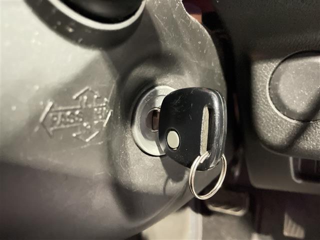 アルト Ｌ　シートヒーター　アイドリングストップ　純正フロアマット　夏用タイヤ積載　スペアキー１本　ドアバイザー（11枚目）