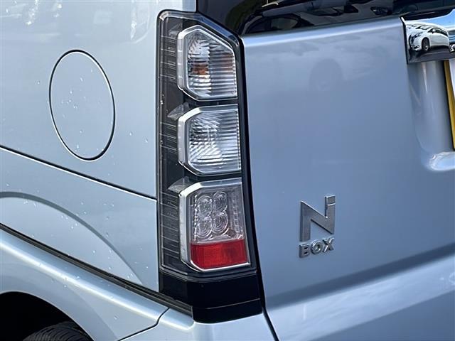 Ｎ－ＢＯＸ Ｇ・Ｌパッケージ　ナビ：ＭＤＶ－７２７ＤＴ（ＢＴ／ＦＭ／ＡＭ／フルセグ）　片側電動ドア　ＥＴＣ　フォグランプ　夏用タイヤ積載　ドアバイザー　シガーソケット　電動格納ミラー（33枚目）