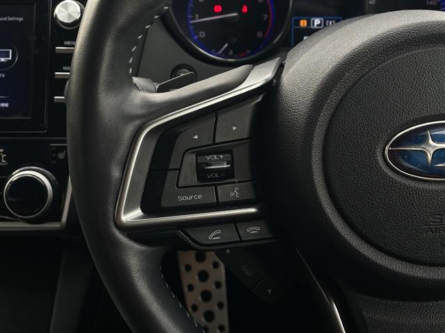 レガシィアウトバック リミテッド　純正ナビ　アイサイトＶｅｒ．３　衝突軽減ブレーキ　レーンキープアシスト　レーダークルーズコントロール　先行車発進告知　ブラインドスポットモニター　パワーバックドア　バックカメラ　ルーフレール（7枚目）