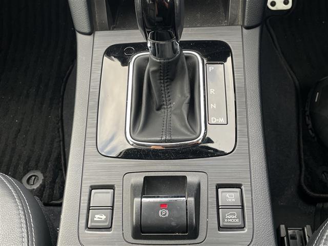 レガシィアウトバック リミテッド　純正ナビ　アイサイトＶｅｒ．３　衝突軽減ブレーキ　レーンキープアシスト　レーダークルーズコントロール　先行車発進告知　ブラインドスポットモニター　パワーバックドア　バックカメラ　ルーフレール（11枚目）