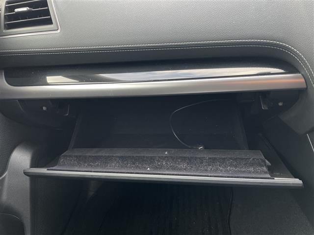 レガシィアウトバック リミテッド　純正ナビ　アイサイトＶｅｒ．３　衝突軽減ブレーキ　レーンキープアシスト　レーダークルーズコントロール　先行車発進告知　ブラインドスポットモニター　パワーバックドア　バックカメラ　ルーフレール（15枚目）