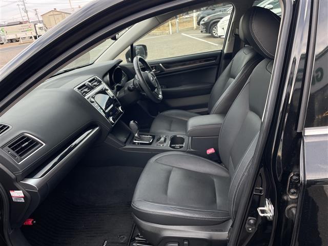 レガシィアウトバック リミテッド　純正ナビ　アイサイトＶｅｒ．３　衝突軽減ブレーキ　レーンキープアシスト　レーダークルーズコントロール　先行車発進告知　ブラインドスポットモニター　パワーバックドア　バックカメラ　ルーフレール（18枚目）