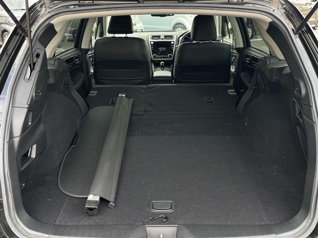 レガシィアウトバック リミテッド　純正ナビ　アイサイトＶｅｒ．３　衝突軽減ブレーキ　レーンキープアシスト　レーダークルーズコントロール　先行車発進告知　ブラインドスポットモニター　パワーバックドア　バックカメラ　ルーフレール（22枚目）