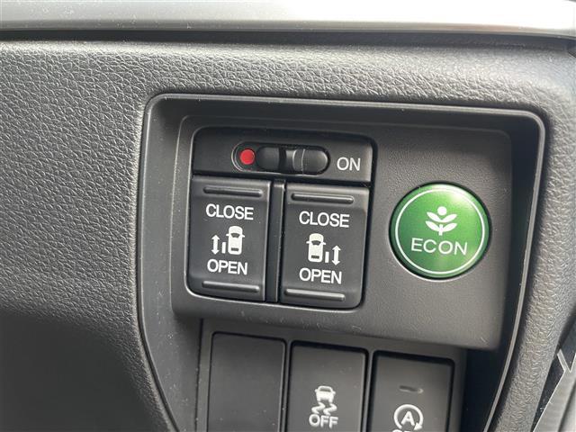 オデッセイ アブソルート・EX 純正8インチナビ フルセグTV 衝突軽減ブレーキ 両側電動スライドドア バックカメラ LEDヘッドライト ハーフレザーシート パワーシート スペアキー プッシュスタート ビルトインETC(4枚目)