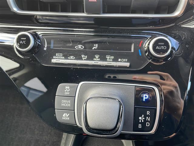 アクア Ｘ　純正ディスプレイオーディオ　トヨタセーフティセンス　レーダークルーズコントロール　レーンキープアシスト　プリクラッシュセーフティ　オートマチックハイビーム　バックカメラ　ビルトインＥＴＣ　ＬＥＤライト（10枚目）