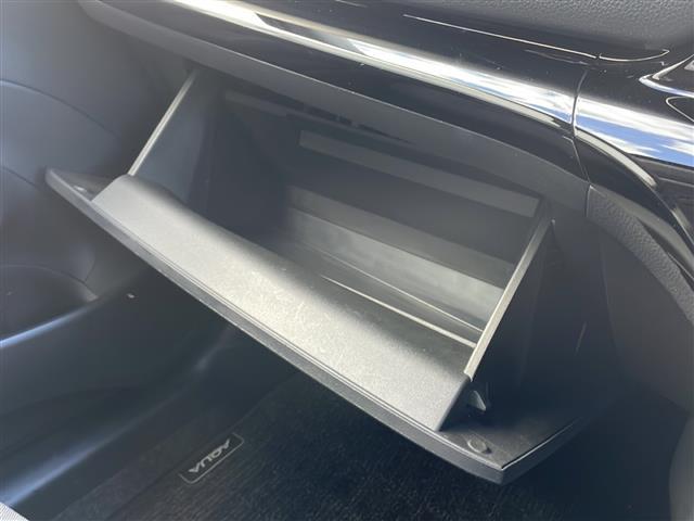 アクア Ｘ　純正ディスプレイオーディオ　トヨタセーフティセンス　レーダークルーズコントロール　レーンキープアシスト　プリクラッシュセーフティ　オートマチックハイビーム　バックカメラ　ビルトインＥＴＣ　ＬＥＤライト（16枚目）