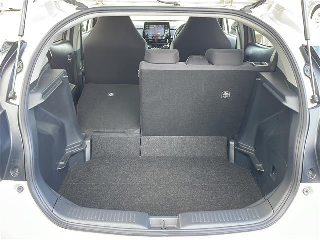 アクア Ｘ　純正ディスプレイオーディオ　トヨタセーフティセンス　レーダークルーズコントロール　レーンキープアシスト　プリクラッシュセーフティ　オートマチックハイビーム　バックカメラ　ビルトインＥＴＣ　ＬＥＤライト（25枚目）