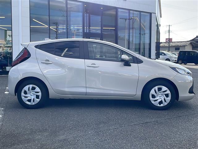 アクア Ｘ　純正ディスプレイオーディオ　トヨタセーフティセンス　レーダークルーズコントロール　レーンキープアシスト　プリクラッシュセーフティ　オートマチックハイビーム　バックカメラ　ビルトインＥＴＣ　ＬＥＤライト（29枚目）