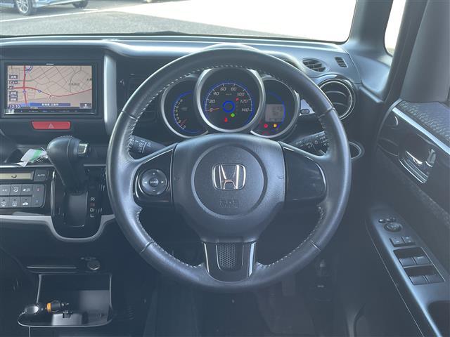 N-BOXカスタム G SSパッケージ 社外メモリナビ:NR-MZ03 バックカメラ 両側パワースライドドア 前方ドライブレコーダー ステアリングスイッチ ETC 保証書 取扱説明書(28枚目)