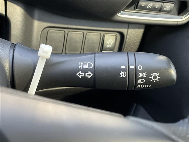 セレナ ハイウェイスターVセレクションII ワンオーナー 純正9インチナビ フルセグTV プロパイロット 全方位カメラ フリップダウンモニター 衝突軽減ブレーキ レーダークルーズコントロール レーンキープアシスト インテリジェントルームミラー(7枚目)