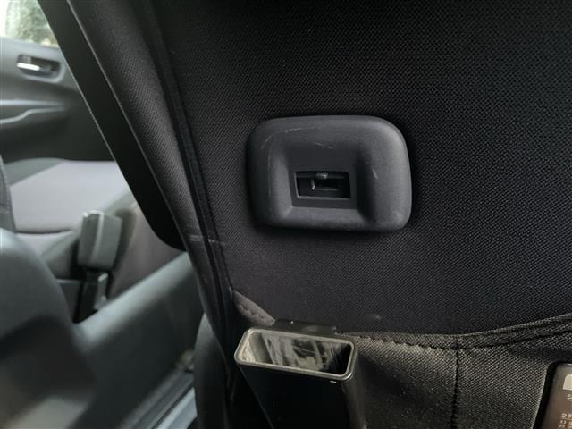 セレナ ハイウェイスターVセレクションII ワンオーナー 純正9インチナビ フルセグTV プロパイロット 全方位カメラ フリップダウンモニター 衝突軽減ブレーキ レーダークルーズコントロール レーンキープアシスト インテリジェントルームミラー(21枚目)