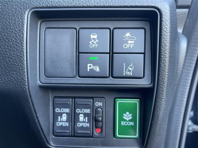 オデッセイ アブソルート　純正１０インチメモリナビ：ＶＸＵ－２１７ＤＹｉ　マルチビューカメラ　レーダークルーズコントロール　ジェスチャーコントロール・パワースライドドア　前後コーナーセンサー　ＥＴＣ２．０　パドルシフト（15枚目）