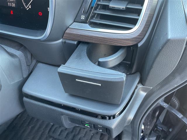 オデッセイ アブソルート　純正１０インチメモリナビ：ＶＸＵ－２１７ＤＹｉ　マルチビューカメラ　レーダークルーズコントロール　ジェスチャーコントロール・パワースライドドア　前後コーナーセンサー　ＥＴＣ２．０　パドルシフト（17枚目）