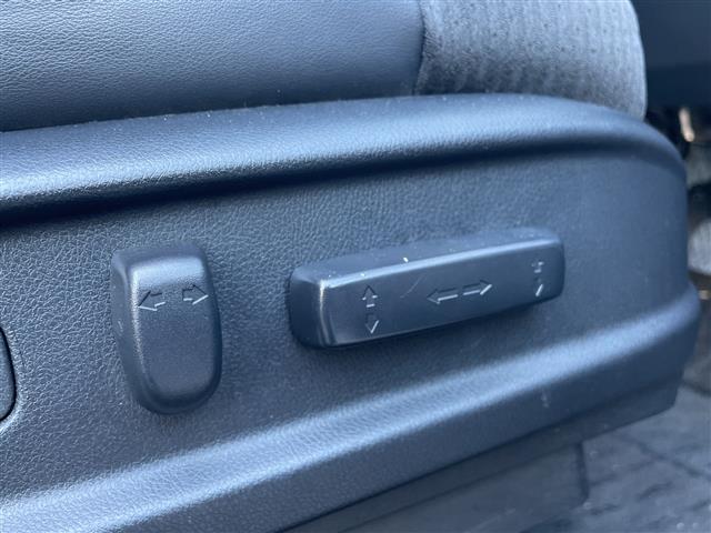 オデッセイ アブソルート　純正１０インチメモリナビ：ＶＸＵ－２１７ＤＹｉ　マルチビューカメラ　レーダークルーズコントロール　ジェスチャーコントロール・パワースライドドア　前後コーナーセンサー　ＥＴＣ２．０　パドルシフト（21枚目）