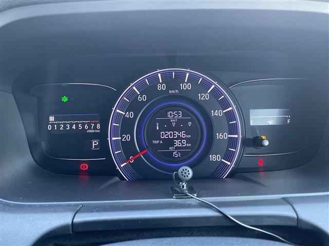 オデッセイ アブソルート・２０ｔｈアニバーサリー　純正メモリナビ：ＶＸＭ－１５５ＶＦＥｉ　バックカメラ　クルーズコントロール　両側パワースライドドア　パドルシフト　ステアリングスイッチ　ＥＴＣ　ハーフレザーシート　運転席パワーシート（2枚目）