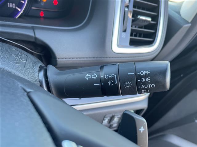 オデッセイ アブソルート・２０ｔｈアニバーサリー　純正メモリナビ：ＶＸＭ－１５５ＶＦＥｉ　バックカメラ　クルーズコントロール　両側パワースライドドア　パドルシフト　ステアリングスイッチ　ＥＴＣ　ハーフレザーシート　運転席パワーシート（7枚目）