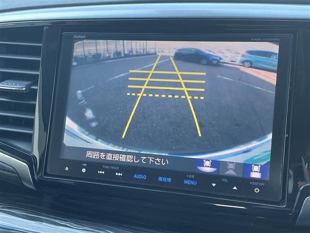 オデッセイ アブソルート・２０ｔｈアニバーサリー　純正メモリナビ：ＶＸＭ－１５５ＶＦＥｉ　バックカメラ　クルーズコントロール　両側パワースライドドア　パドルシフト　ステアリングスイッチ　ＥＴＣ　ハーフレザーシート　運転席パワーシート（10枚目）